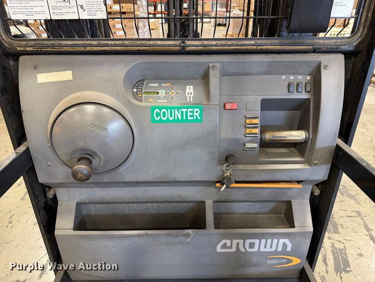 image for item FU0584 2018 Crown SP3520-30 Picker