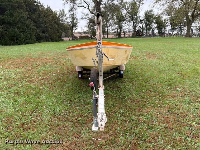 image for item FU0585 Folbot  Glorious sailboat
