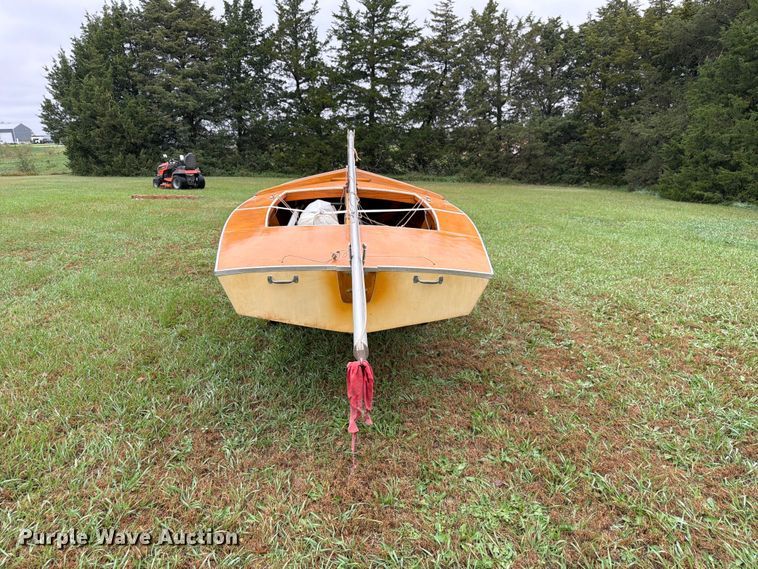 image for item FU0585 Folbot  Glorious sailboat