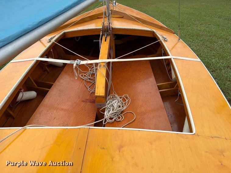 image for item FU0585 Folbot  Glorious sailboat