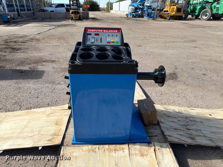 image for item FU0615 2026 Sdlanch SDLBM tire balancing machine