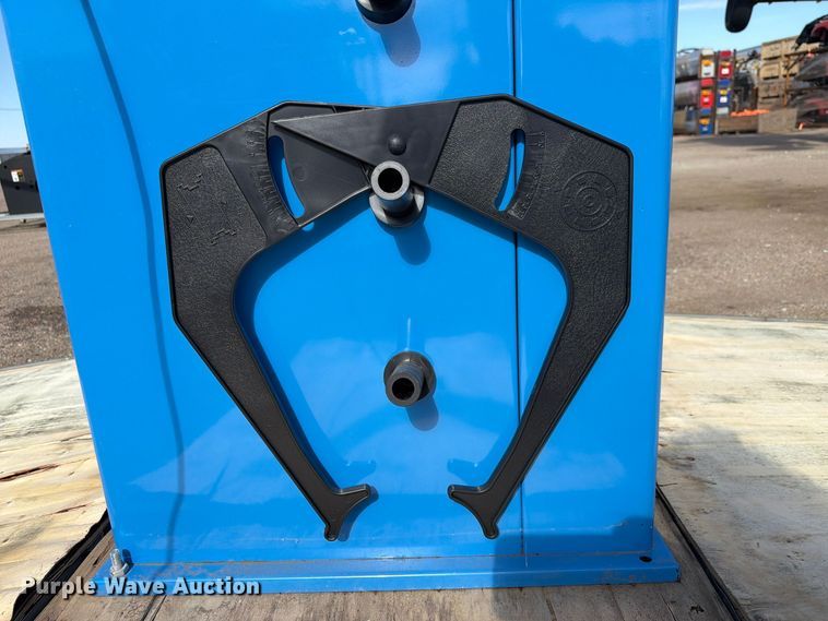image for item FU0615 2026 Sdlanch SDLBM tire balancing machine