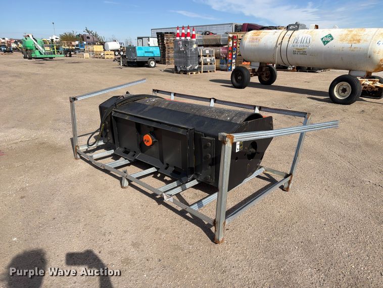 image for item FU0616 Skid steer roller