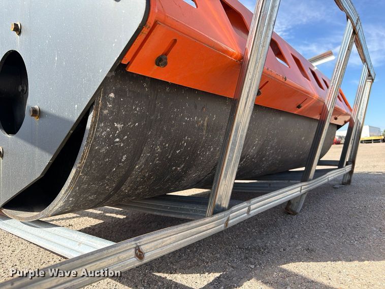 image for item FU0616 Skid steer roller