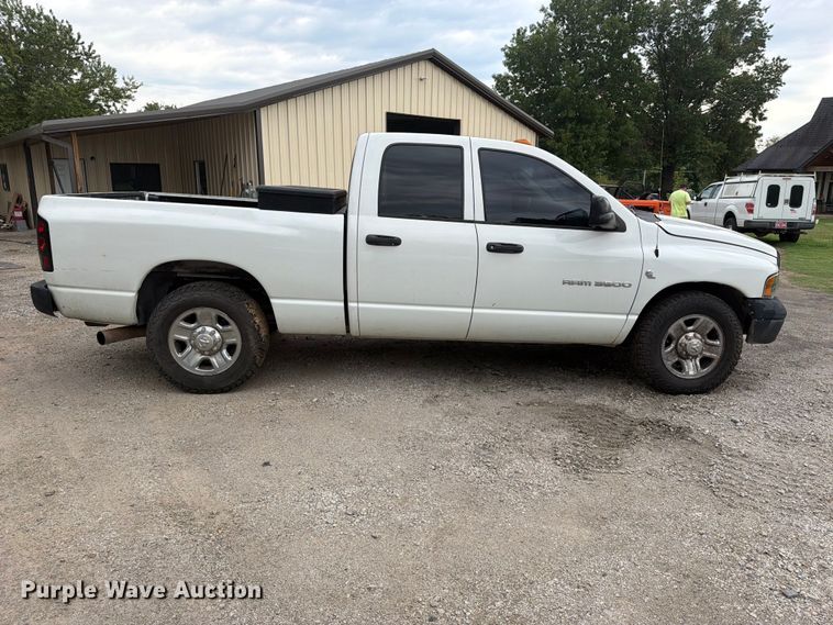image for item FU1047 2005 Dodge Ram 3500 Ext. Cab pickup truck
