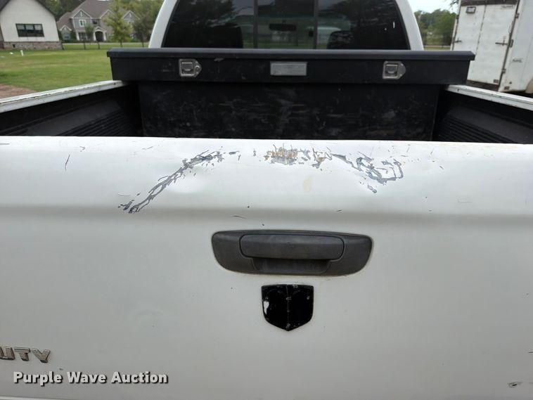 image for item FU1047 2005 Dodge Ram 3500 Ext. Cab pickup truck