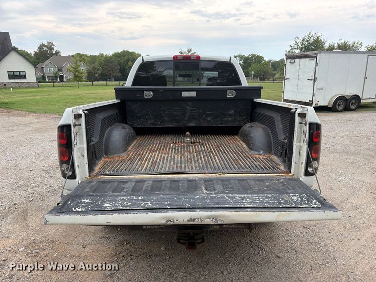 image for item FU1047 2005 Dodge Ram 3500 Ext. Cab pickup truck