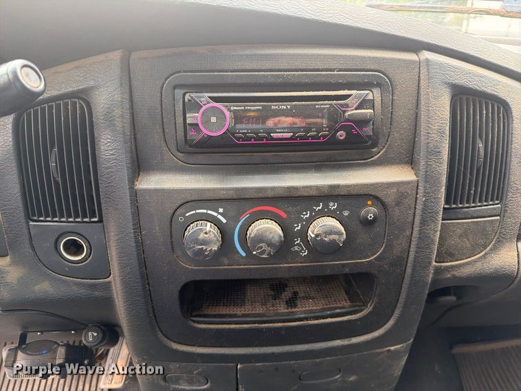 image for item FU1047 2005 Dodge Ram 3500 Ext. Cab pickup truck