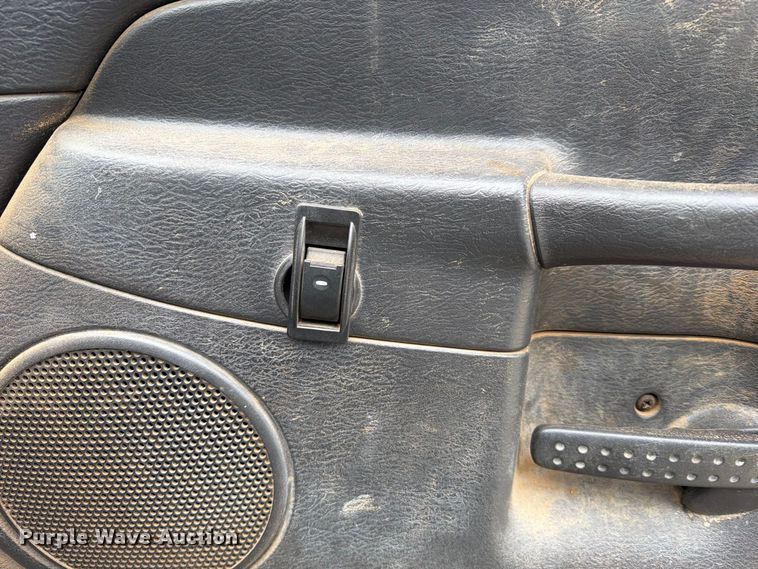 image for item FU1047 2005 Dodge Ram 3500 Ext. Cab pickup truck