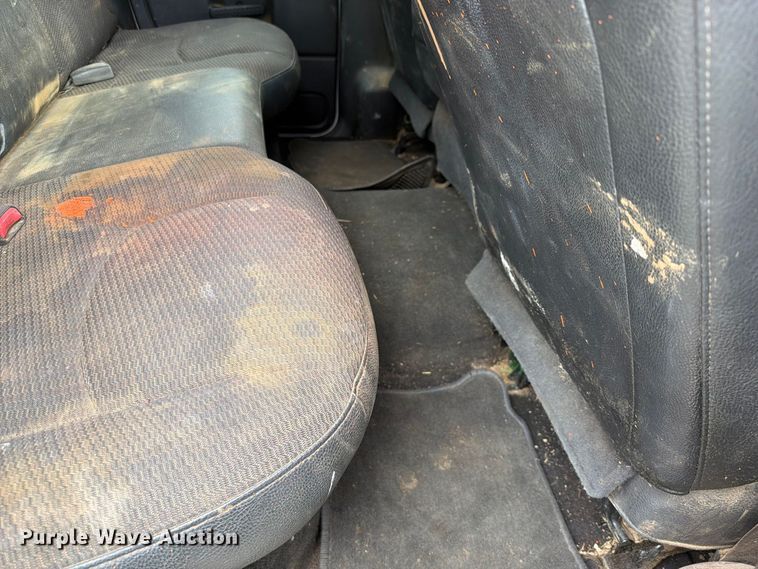 image for item FU1047 2005 Dodge Ram 3500 Ext. Cab pickup truck