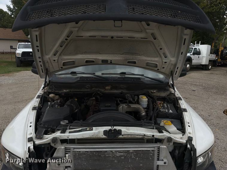image for item FU1047 2005 Dodge Ram 3500 Ext. Cab pickup truck