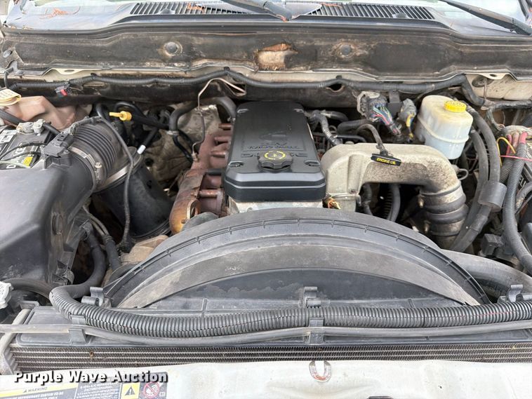 image for item FU1047 2005 Dodge Ram 3500 Ext. Cab pickup truck
