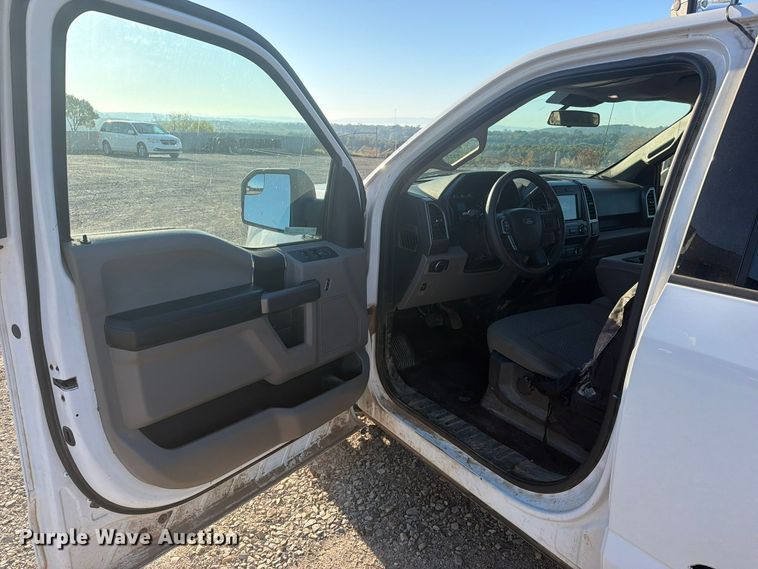 image for item FU1194 2019 Ford F150 Crew Cab pickup truck