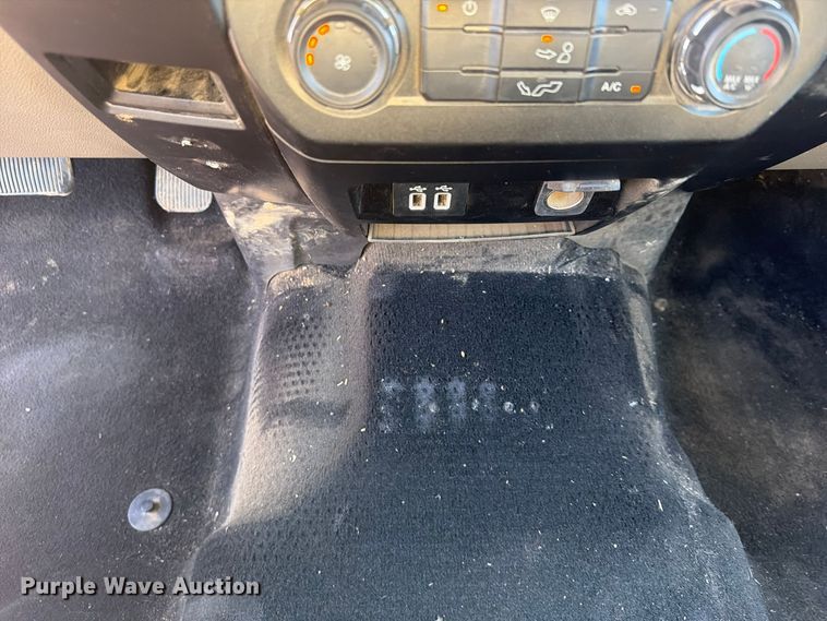 image for item FU1194 2019 Ford F150 Crew Cab pickup truck