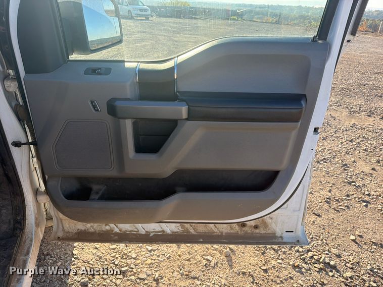 image for item FU1194 2019 Ford F150 Crew Cab pickup truck