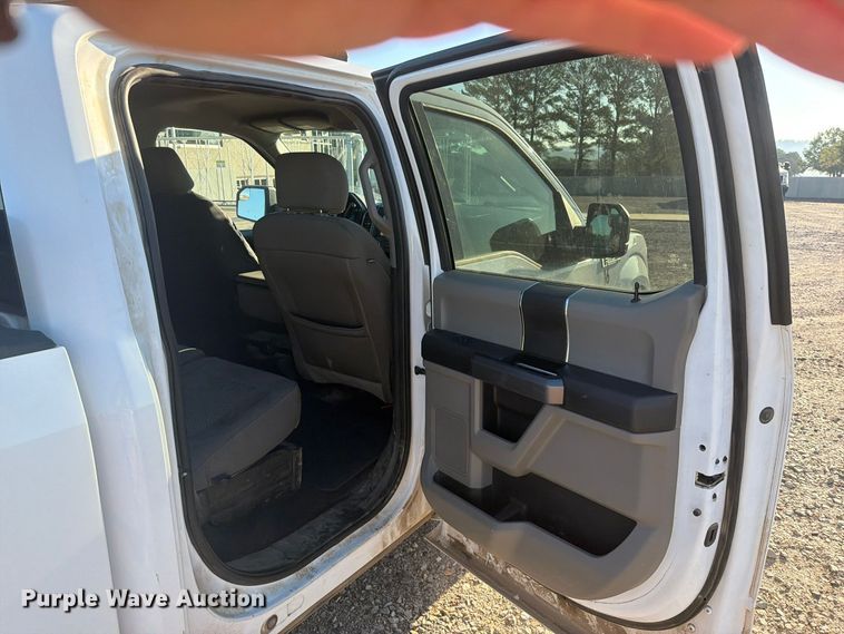 image for item FU1194 2019 Ford F150 Crew Cab pickup truck