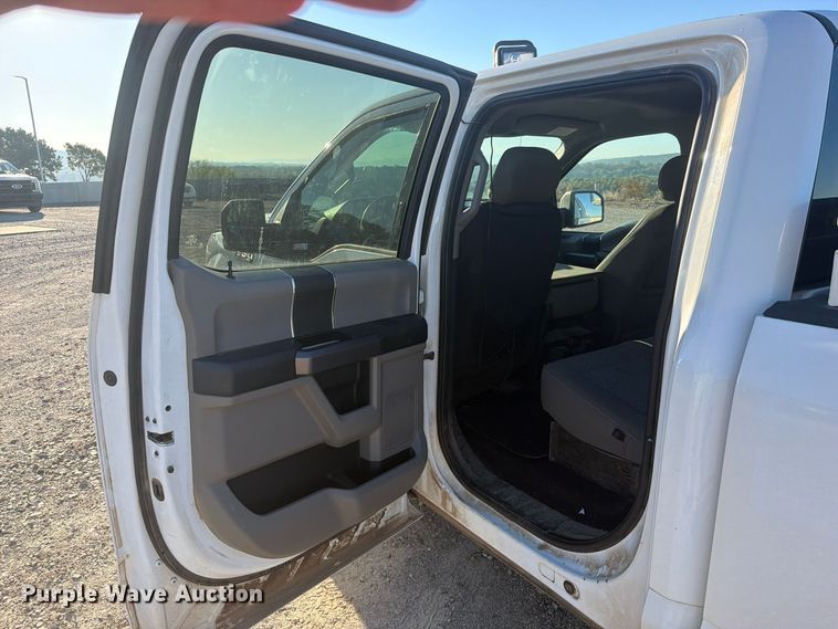 image for item FU1194 2019 Ford F150 Crew Cab pickup truck