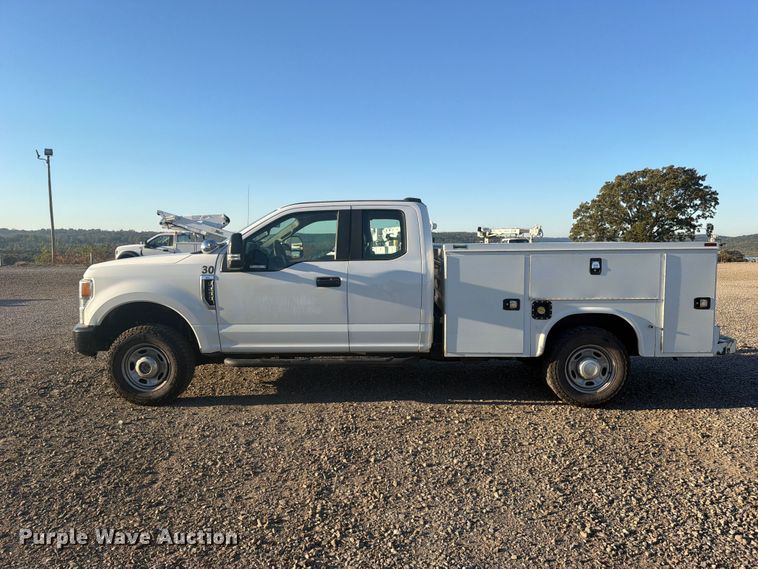 image for item FU1196 2020 Ford F250 Super Duty Ext. Cab utility bed pickup truck