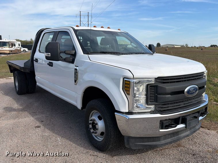 image for item FU1200 2019 Ford F350 Super Duty Crew Cab dump flatbed pickup truck
