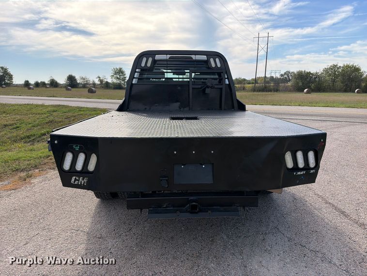image for item FU1200 2019 Ford F350 Super Duty Crew Cab dump flatbed pickup truck