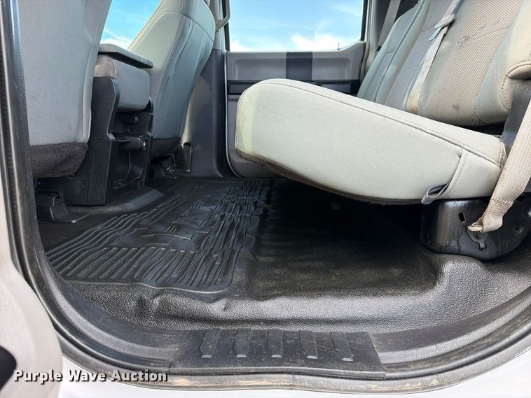 image for item FU1200 2019 Ford F350 Super Duty Crew Cab dump flatbed pickup truck