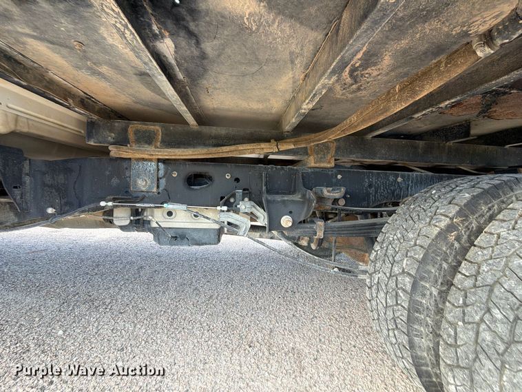 image for item FU1200 2019 Ford F350 Super Duty Crew Cab dump flatbed pickup truck
