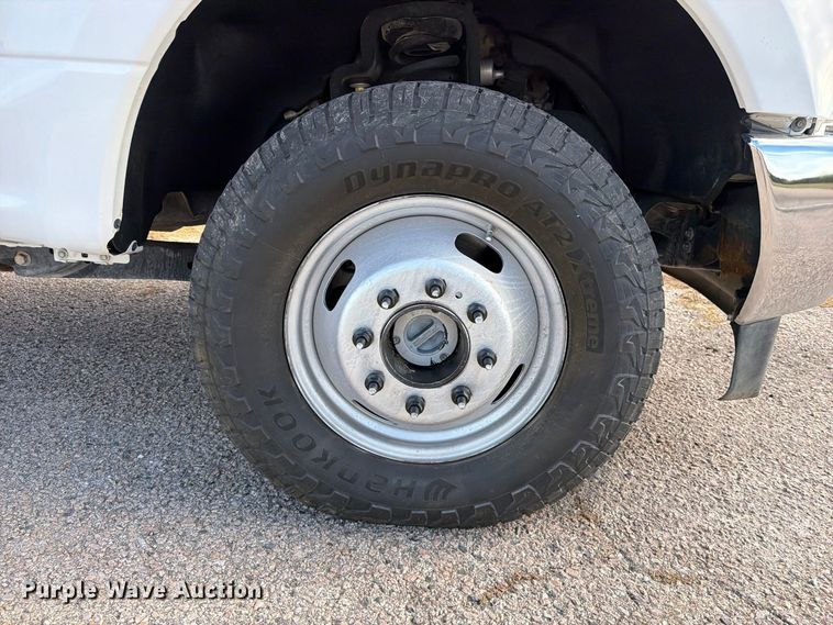 image for item FU1200 2019 Ford F350 Super Duty Crew Cab dump flatbed pickup truck