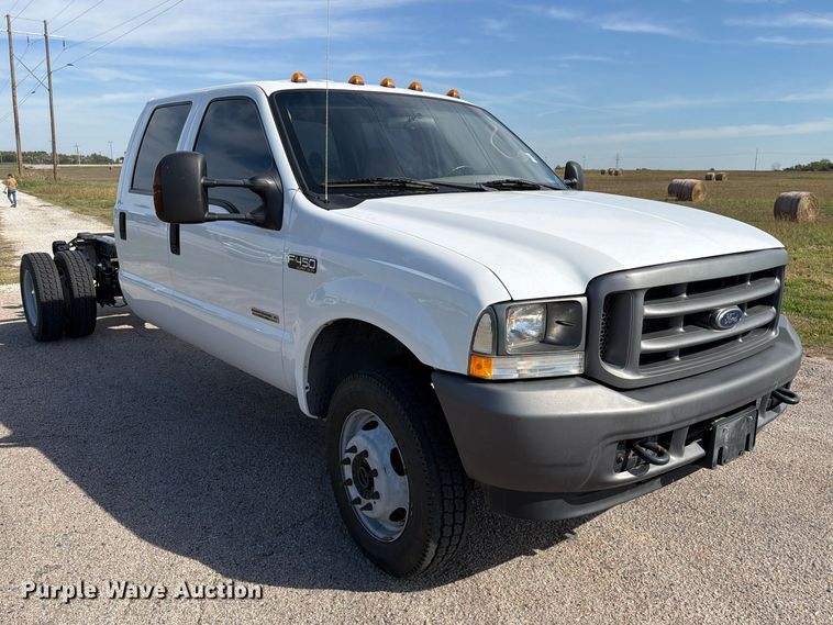 image for item FU1203 2004 Ford F450 Super Duty Crew Cab truck cab and chassis