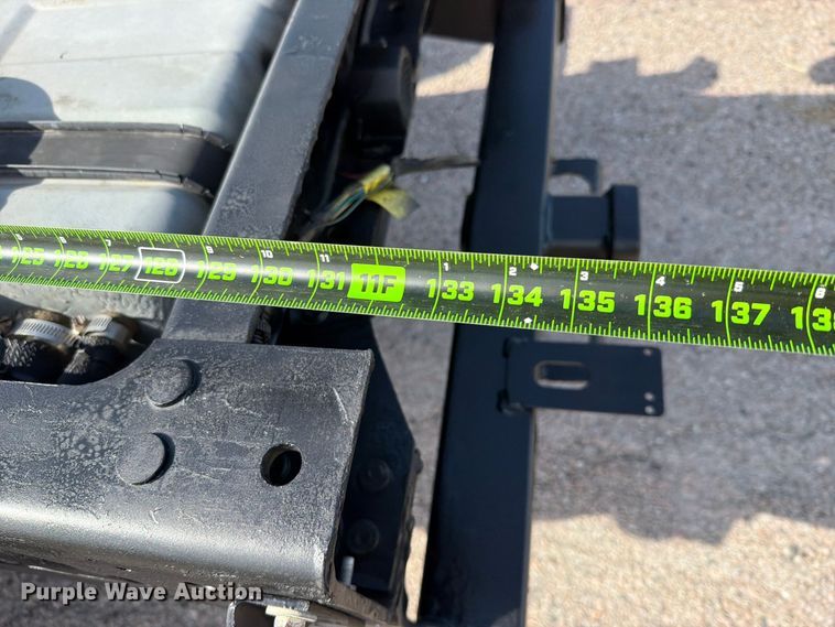 image for item FU1203 2004 Ford F450 Super Duty Crew Cab truck cab and chassis