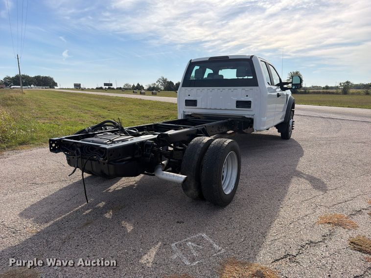 image for item FU1205 2017 Ford F550 Super Duty Ext. Cab truck cab and chassis