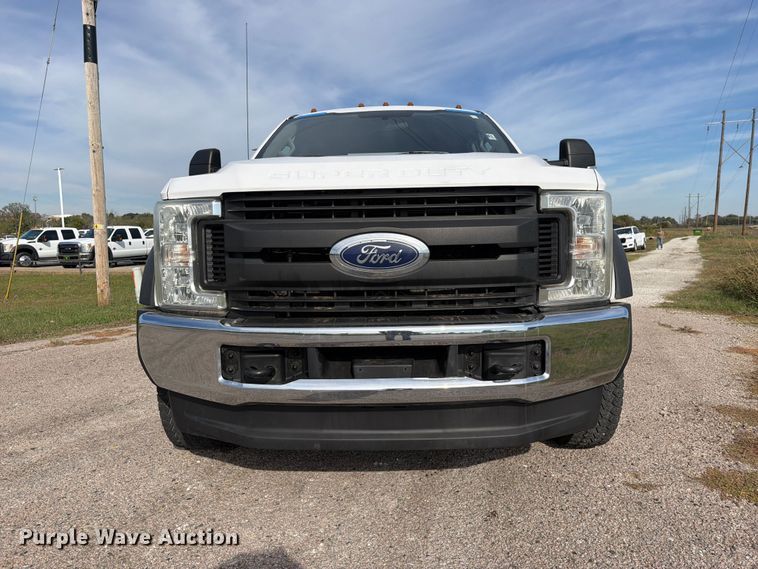 image for item FU1205 2017 Ford F550 Super Duty Ext. Cab truck cab and chassis