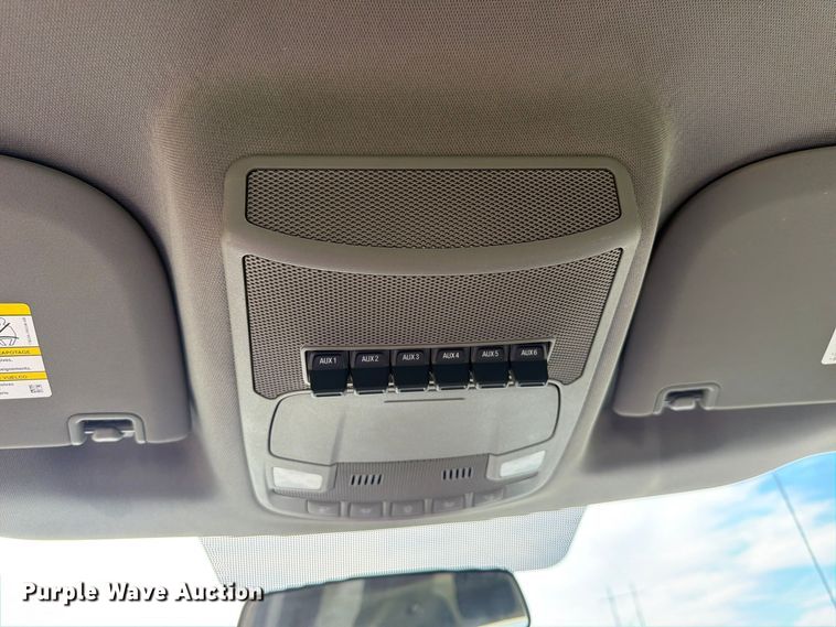 image for item FU1205 2017 Ford F550 Super Duty Ext. Cab truck cab and chassis
