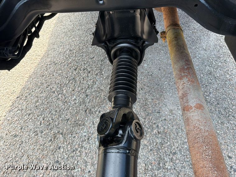 image for item FU1205 2017 Ford F550 Super Duty Ext. Cab truck cab and chassis