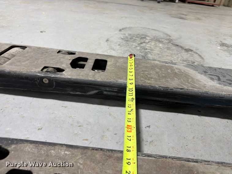 image for item FU4509 2018 Yale MPE060LFN24T2748 pallet jack