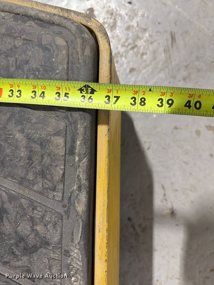 image for item FU4509 2018 Yale MPE060LFN24T2748 pallet jack