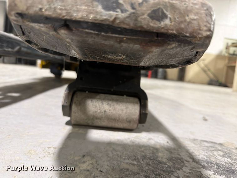 image for item FU4509 2018 Yale MPE060LFN24T2748 pallet jack