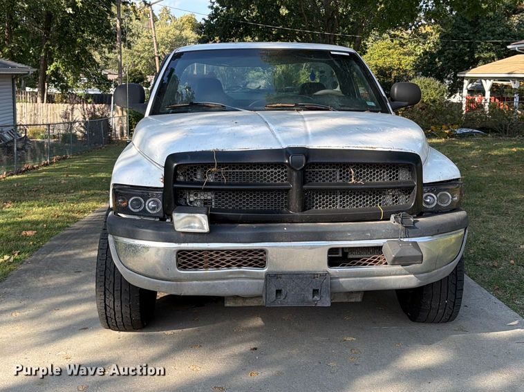 image for item FU4795 2002 Dodge Ram 2500 pickup truck