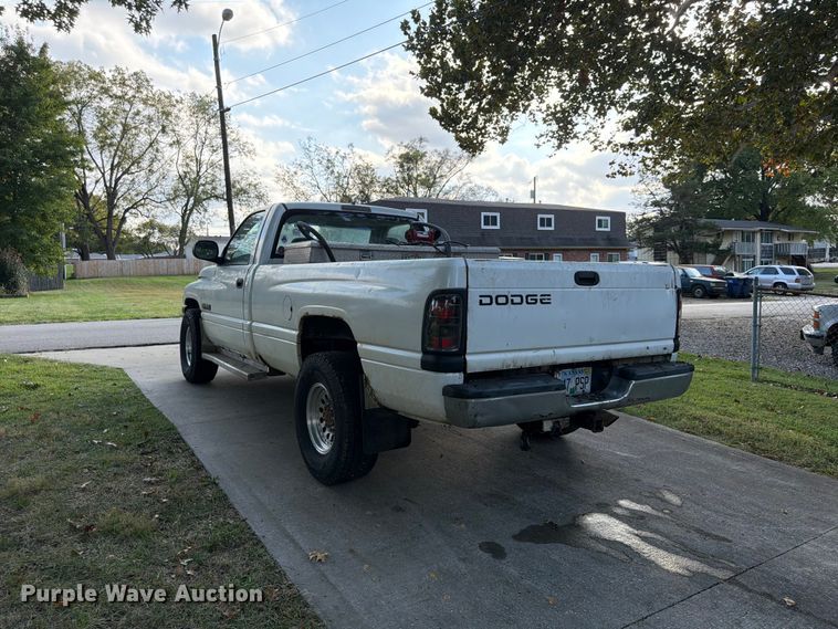 image for item FU4795 2002 Dodge Ram 2500 pickup truck