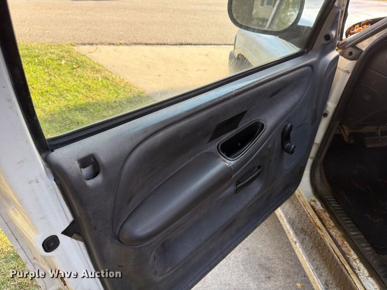 image for item FU4795 2002 Dodge Ram 2500 pickup truck