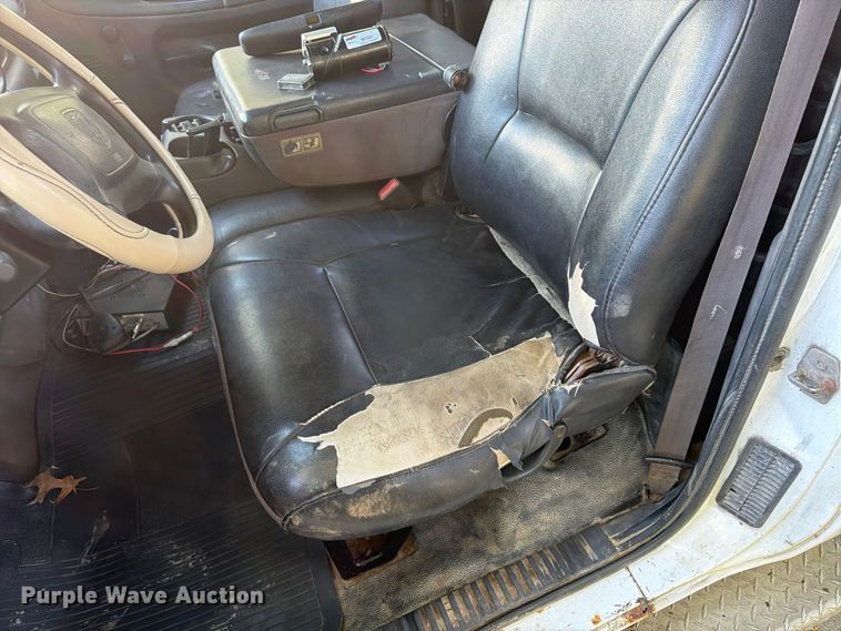 image for item FU4795 2002 Dodge Ram 2500 pickup truck