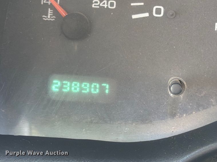image for item FU4795 2002 Dodge Ram 2500 pickup truck