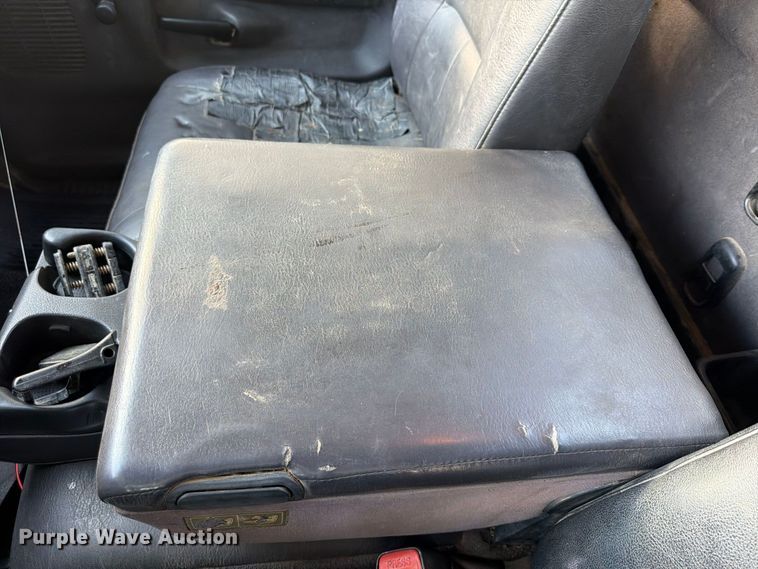 image for item FU4795 2002 Dodge Ram 2500 pickup truck