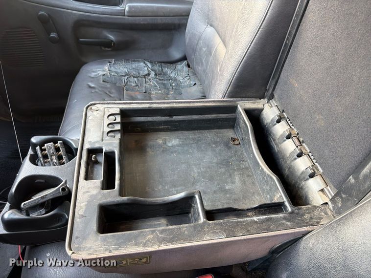 image for item FU4795 2002 Dodge Ram 2500 pickup truck