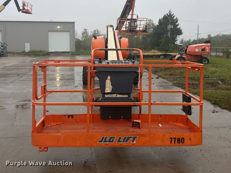 image for item FU4801 2008 JLG 800S boom lift