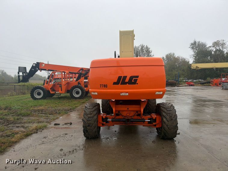 image for item FU4801 2008 JLG 800S boom lift