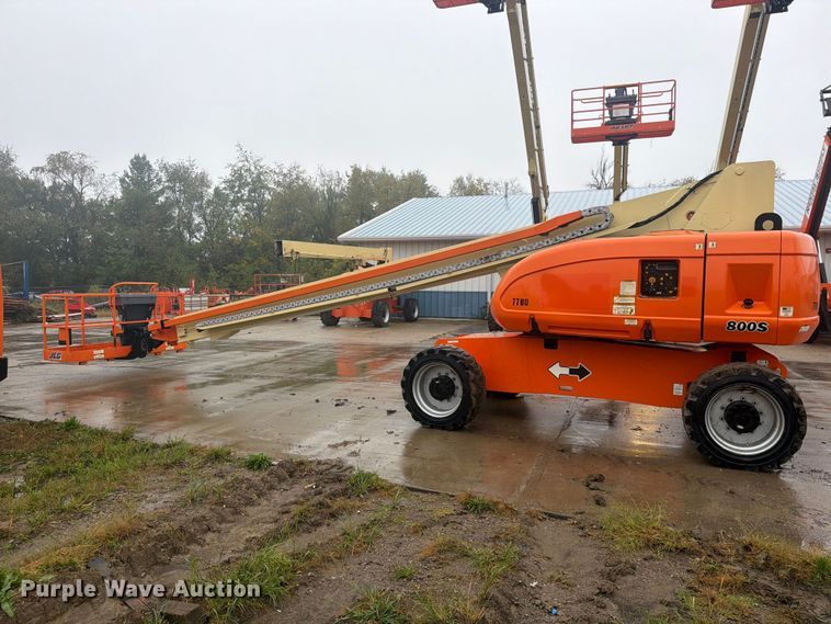 image for item FU4801 2008 JLG 800S boom lift