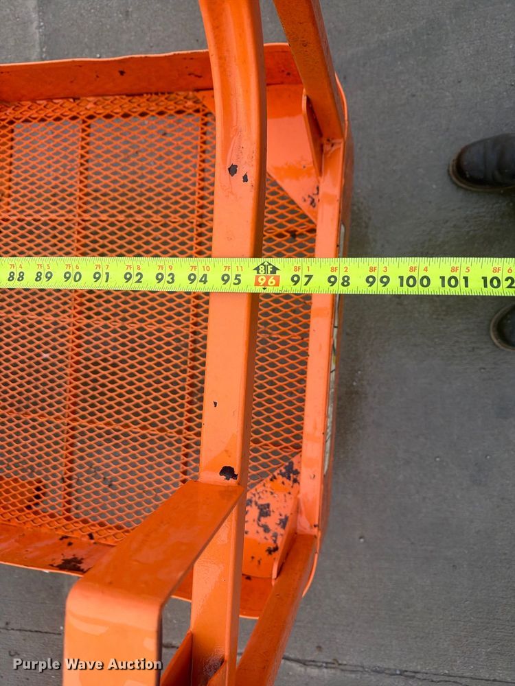 image for item FU4801 2008 JLG 800S boom lift