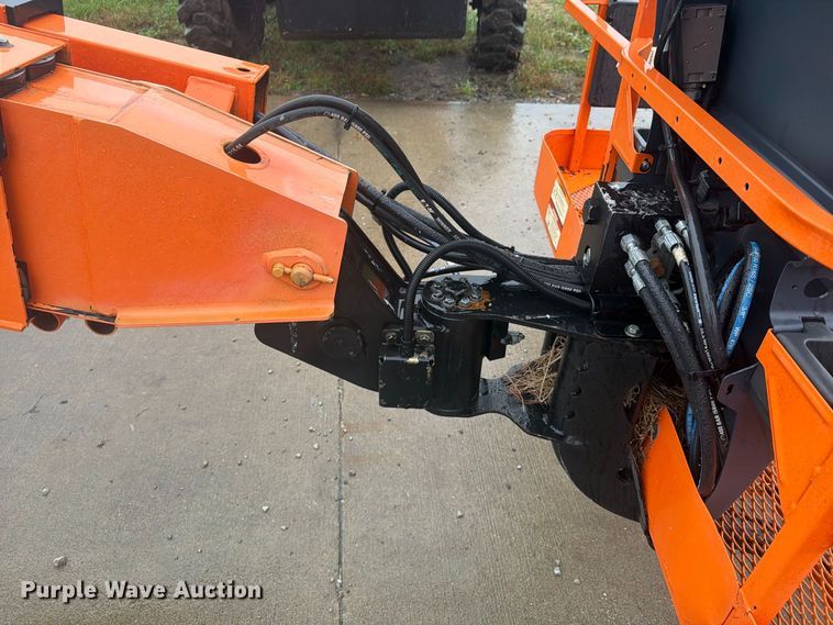 image for item FU4801 2008 JLG 800S boom lift
