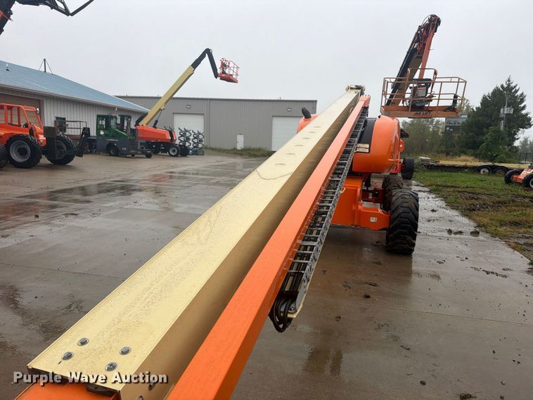 image for item FU4801 2008 JLG 800S boom lift