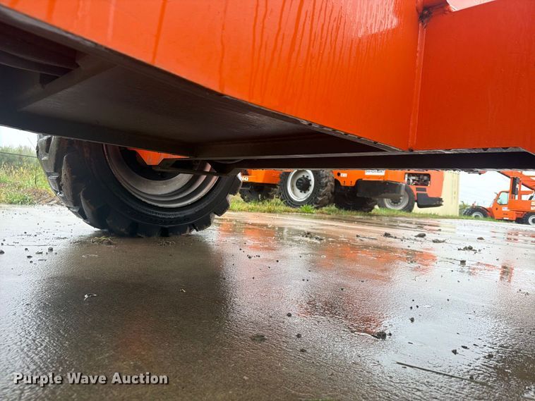 image for item FU4801 2008 JLG 800S boom lift